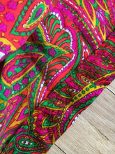 Load image into Gallery viewer, 1960’s Vintage Bright Paisley Skirt