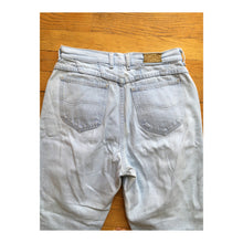 Load image into Gallery viewer, Lee Light Wash High Rise Tapered Jeans Size 12