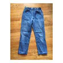 Load image into Gallery viewer, Vintage Lee Medium Wash High Rise Straight Leg Jeans Size 14