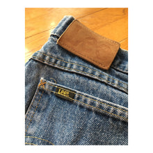 Load image into Gallery viewer, Vintage Lee Medium Wash High Rise Straight Leg Jeans Size 14