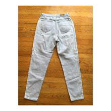 Load image into Gallery viewer, Lee Light Wash High Rise Tapered Jeans Size 12