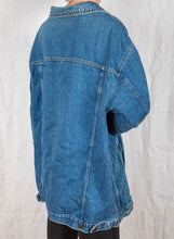 Load image into Gallery viewer, 1980s - 90s Long Medium Wash Denim Jacket