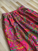 Load image into Gallery viewer, 1960’s Vintage Bright Paisley Skirt
